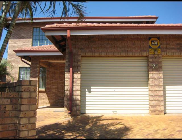 3 BEDROOM HOUSE SOLD IN MAGALIESKRUIN